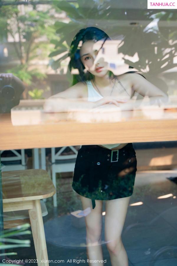   [XiuRen]高清写真图 2023.05.25 No.6798 艾希儿 清爽美腿第2张图片